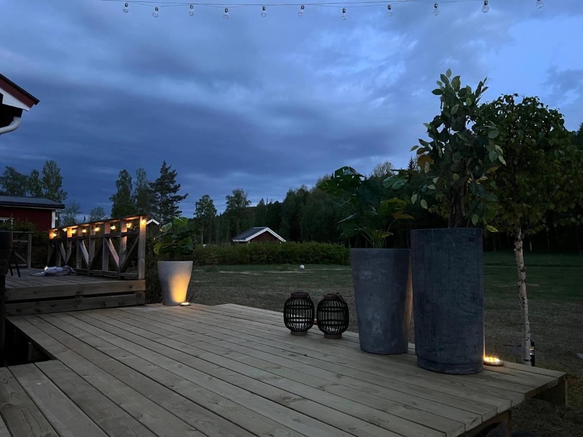 Villa Granhede -Sjoelaege Med Badtunna, Eldstad Med Mera Torsby Luaran gambar